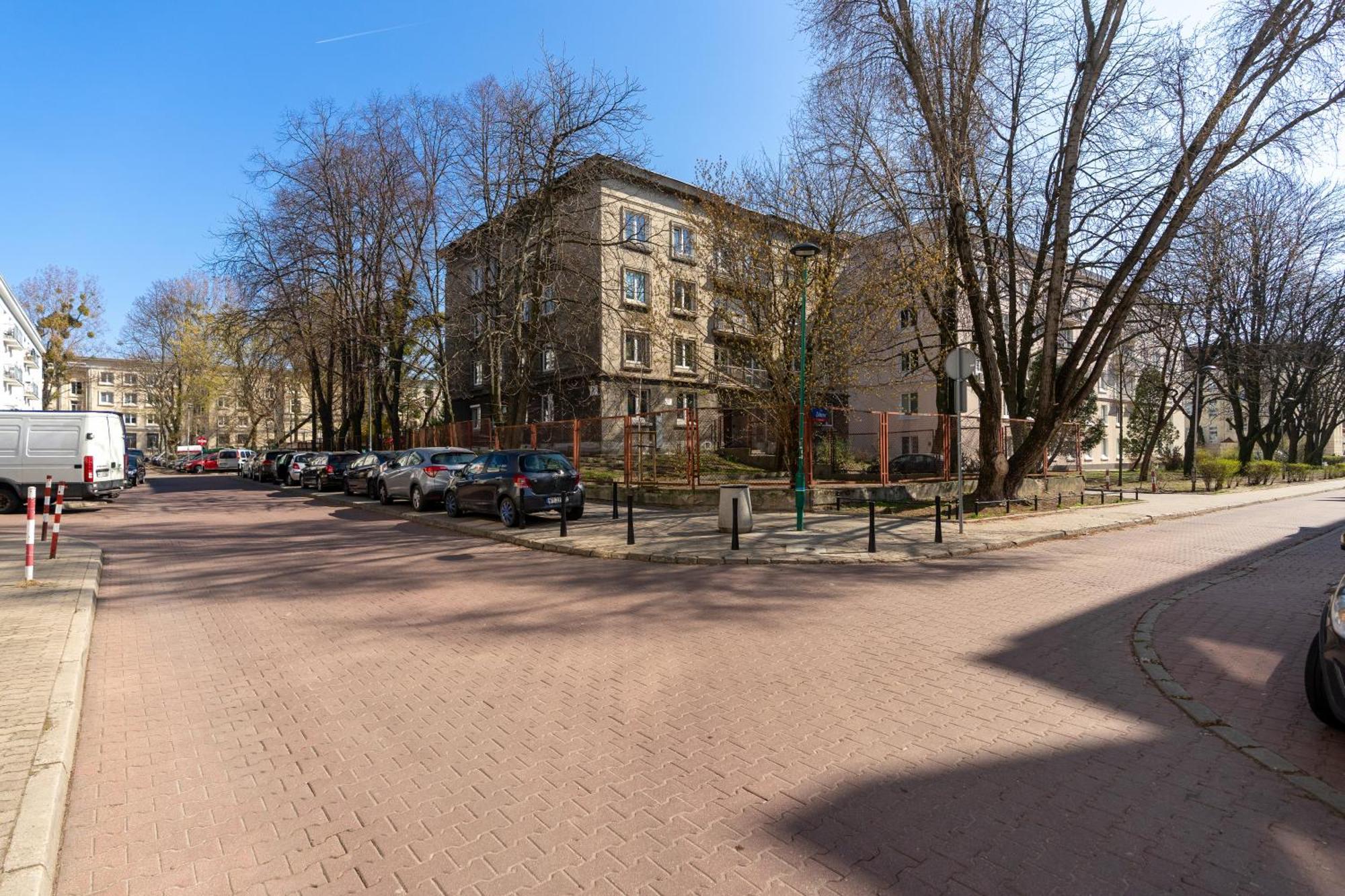 Wola Ratusz Serene Apartment *